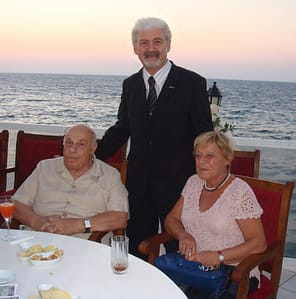 Rauf R. Denktaş, eşi Aydın hanım ve Ata Atun Rauf R. Denktaş, eşi Aydın hanım ve Ata Atun